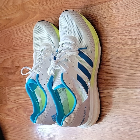 Adidas Adizero Boston 7 Women's Running Shoes - Picture 3 of 5